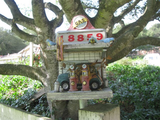 BradshawYardParty/bradshaw_mailbox.JPG